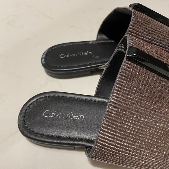 Calvin Klein Size 7.5 Slip On Sandals - Picture 3 of 6